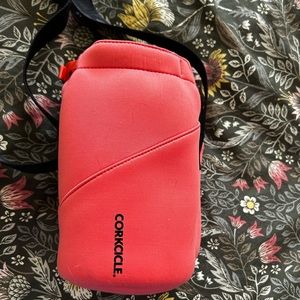 Corkcicle neoprene crossbody